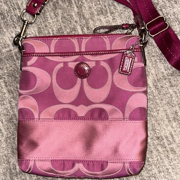 Coach Crossbody Bag - Picture 2 of 8